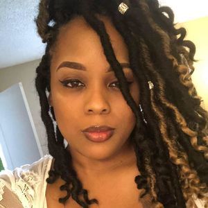 Meet your Posher, Kendra